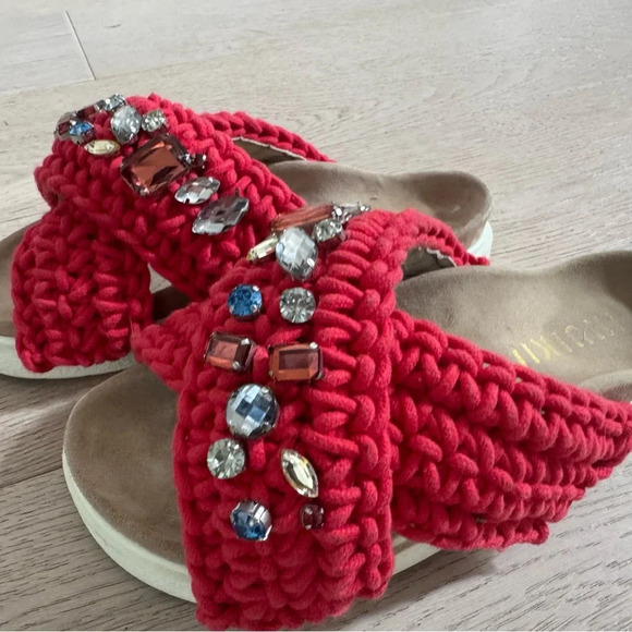 INUIKII
Slipper Woven Stones
Red color
Size 38 (7.5) - Picture 9 of 11